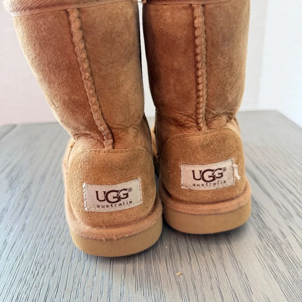 UGG Australia Kids Classic Short Suede Boots‎ Chestnut Brown 5251T Size 12
